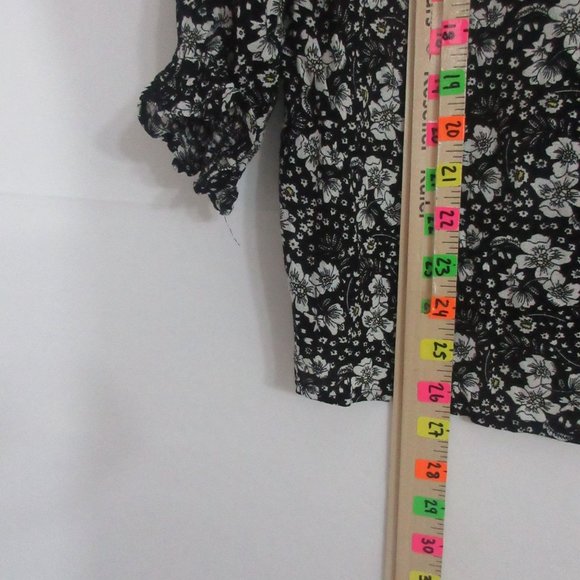 Rachael Zoe Blouse Medium V-Neck Floral Long Sleeve Ruffle Cuff Top M - Picture 3 of 7
